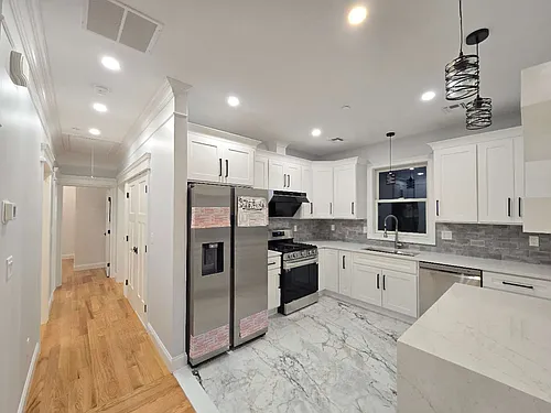 38 Markham Pl #1 Photo 1