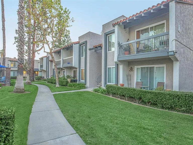La Veta Grand Apartments — Photo 9