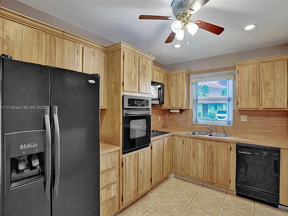 4th image of 5725 Fernley Dr E APT 35