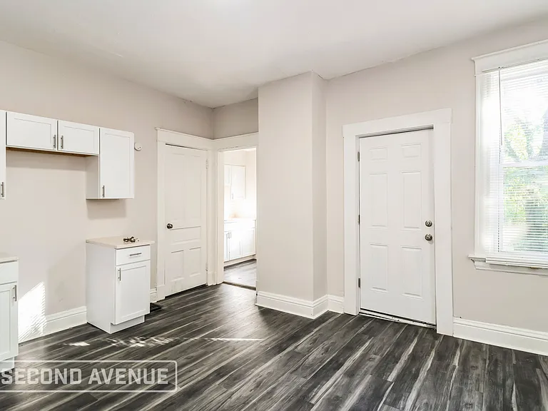 3350 Cavanaugh Ave — Photo 2