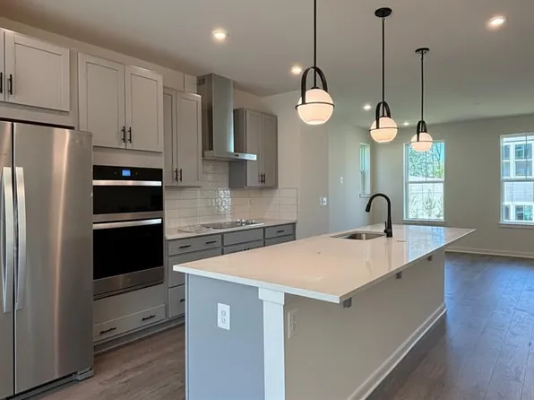 18024 Alicia Ave, Dumfries, VA 22026