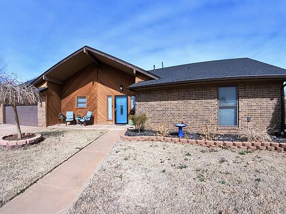 2nd image of 2603 Springhill Rd