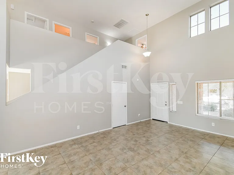 29344 N Yellow Bee Dr — Photo 2