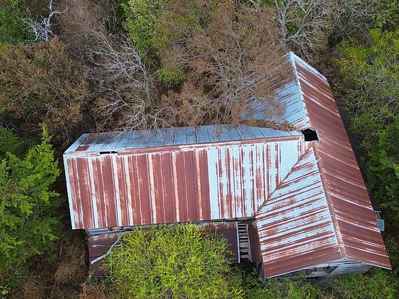 4th image of 3510 County Rd