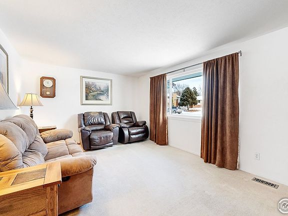5th image of 2679 S Flower Ct