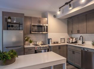 5815 N Sheridan Rd APT 203, Chicago, IL 60660