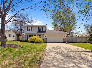 928 Springwood Dr SE, Kentwood, MI 49508