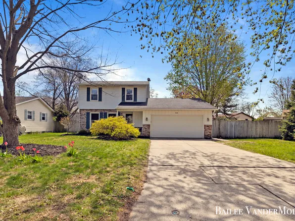 928 Springwood Dr SE, Kentwood, MI 49508
