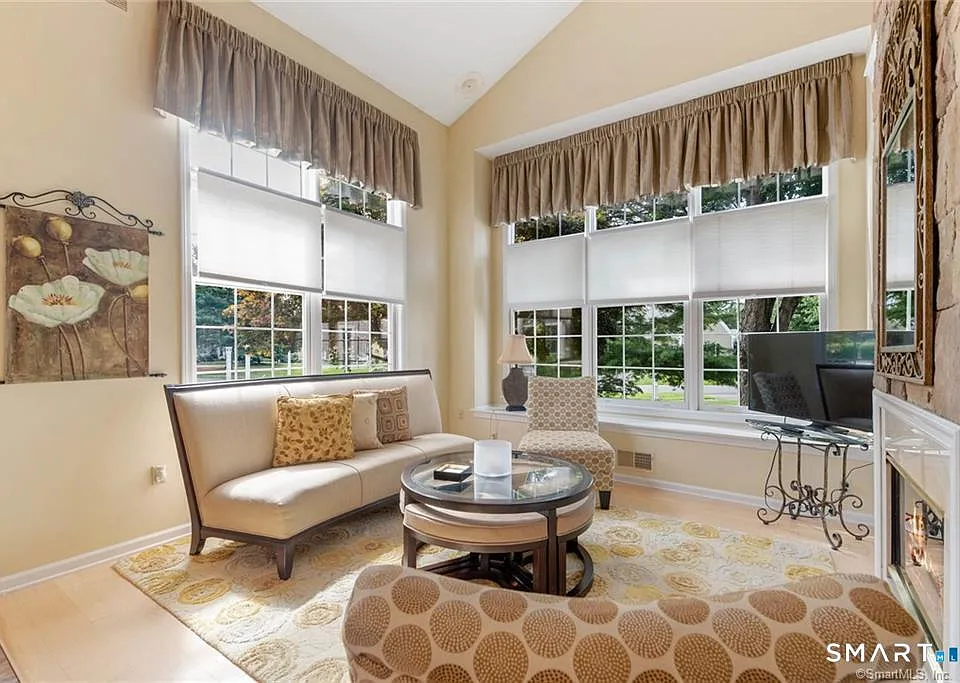 1 Priorwood Gdns #1