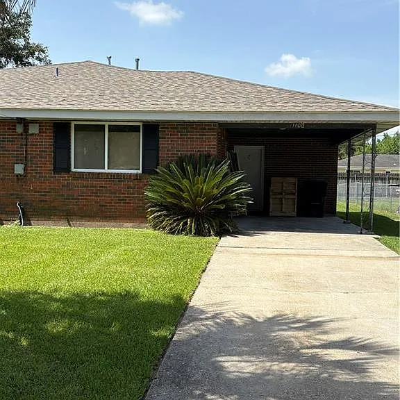 110 Tau St #B — Photo 12