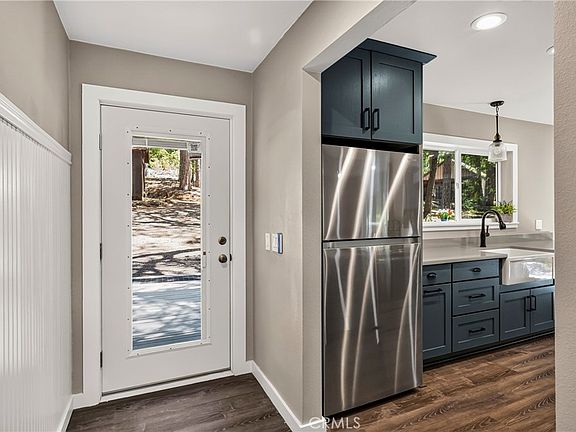 4th image of 5082 Pine Way