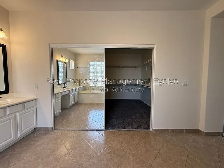 1234 W Remington Dr — Photo 27