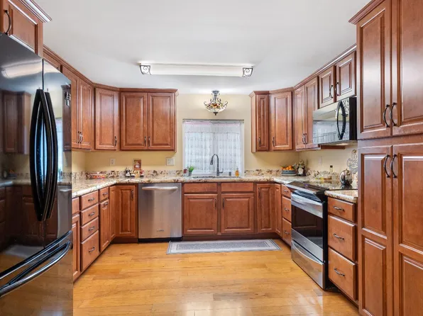 126 Kaseberg Dr, Roseville, CA 95678