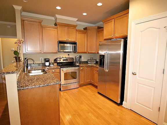 Granite & Custom Cabinets!