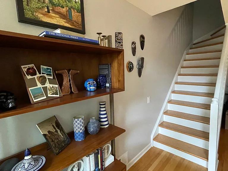 2155 N Lincoln Ave #2 — Photo 2