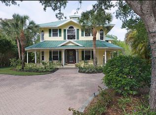 8131 Ronda Ct, Naples, FL 34109