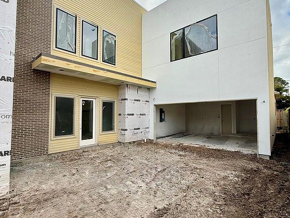 4th image of 1511 Kipling St