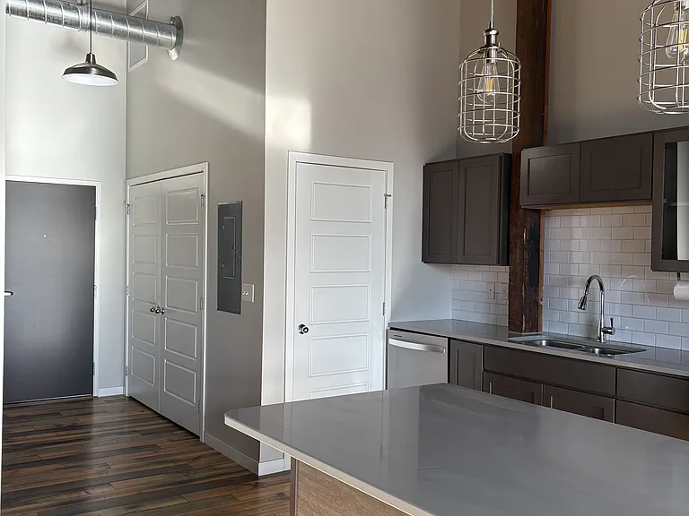 320 S Phillips Ave #303 — Photo 5