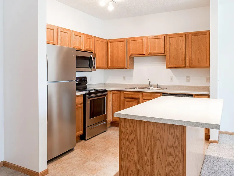Emerson Hills Apartments — Photo 2