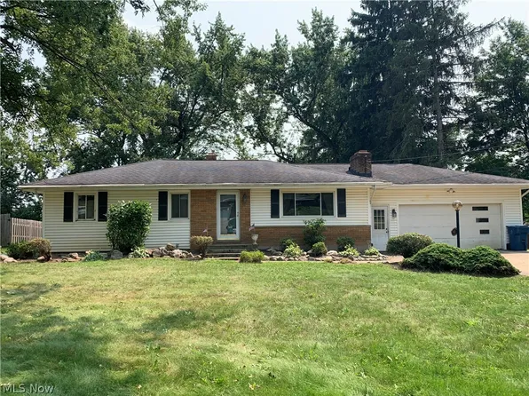 1700 Beryl Rd, Akron, OH 44312