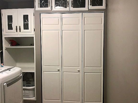 Laundry: new shelves &closet