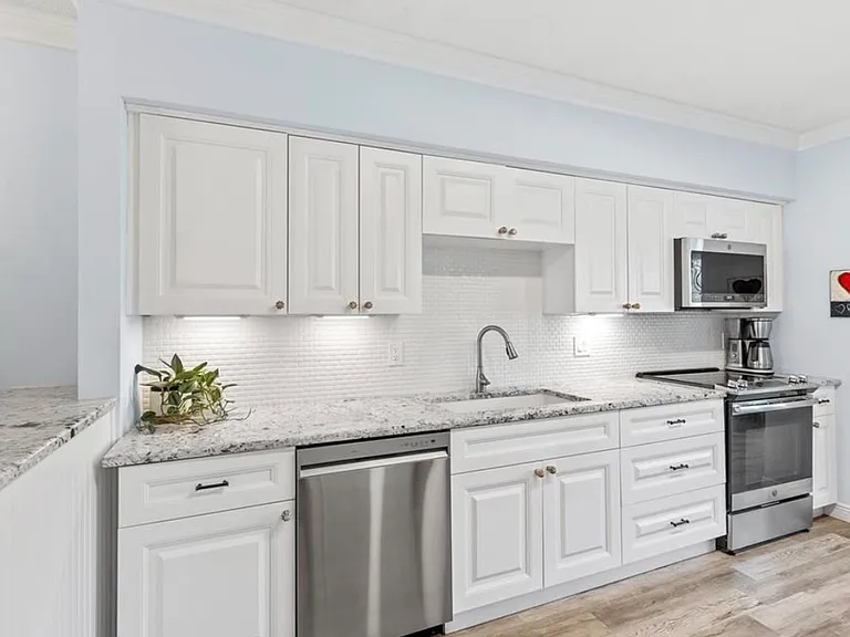 1330 Snell Isle Blvd NE #4 — Photo 11