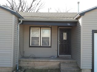 706 SW Roosevelt Ave, Lawton, OK 73501