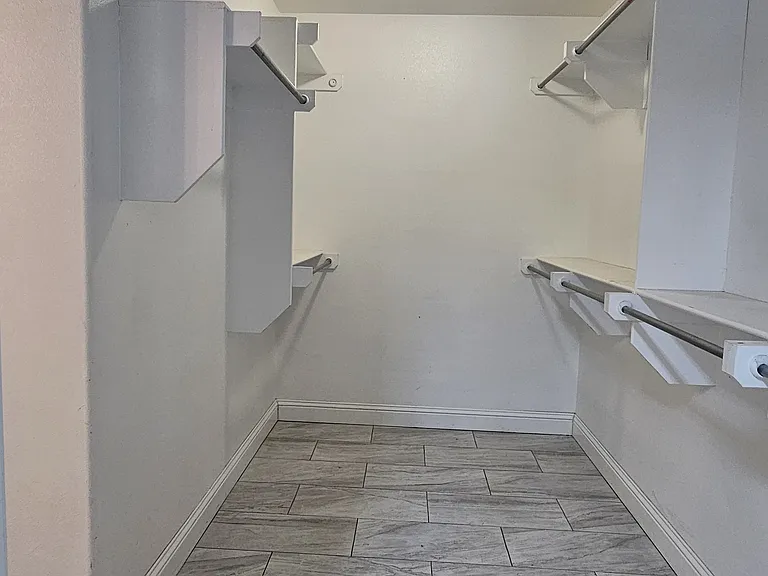 6904 Redbud Ct — Photo 13