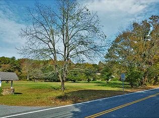 2415 Division Rd, East Greenwich, RI 02818