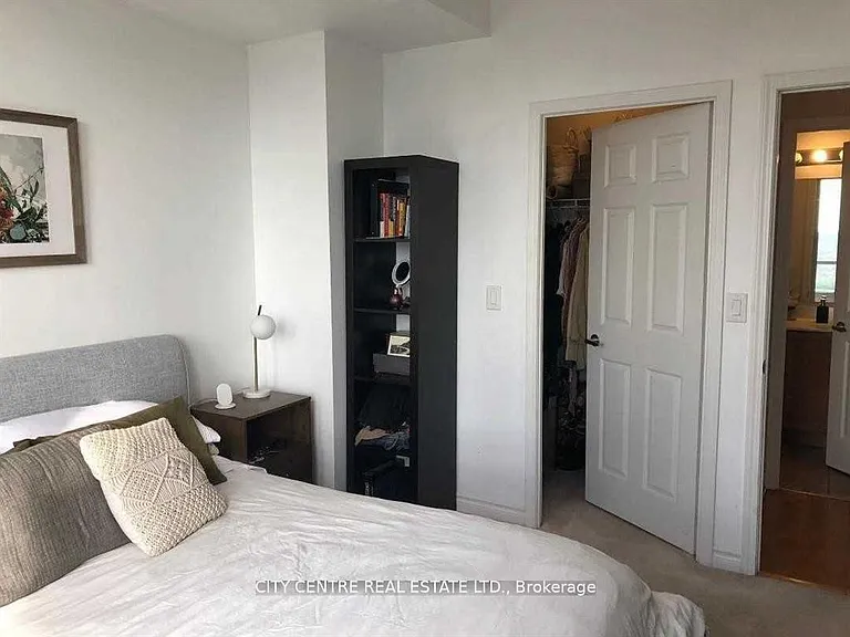 388 Prince Of Wales Dr #1907 — Photo 12