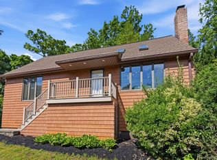 29 Vineyard Road, Huntington, NY 11743