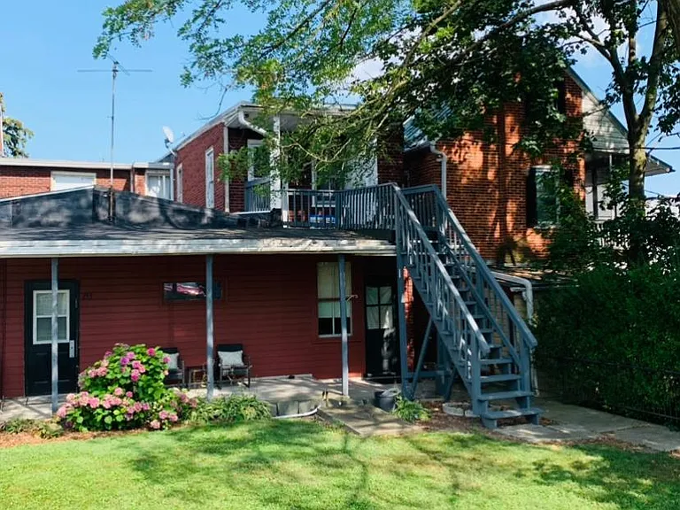 259 Baltimore St #UPPER — Photo 3