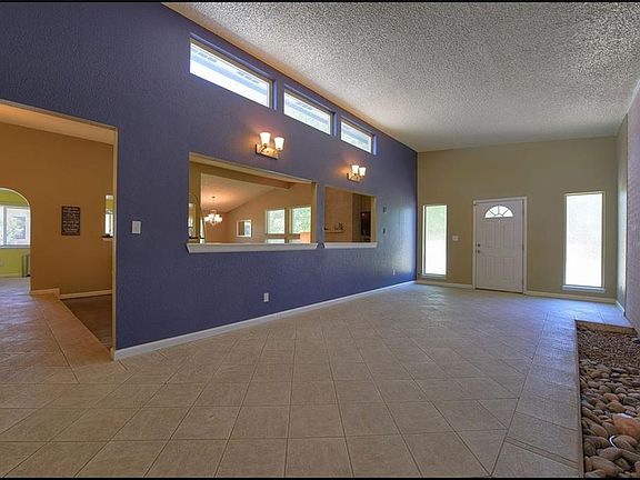 5th image of 336 Serrania Dr