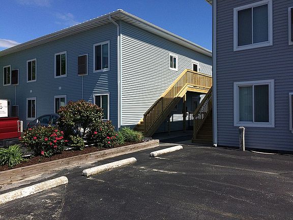 2nd image of 110 Newport Bay Dr #D02