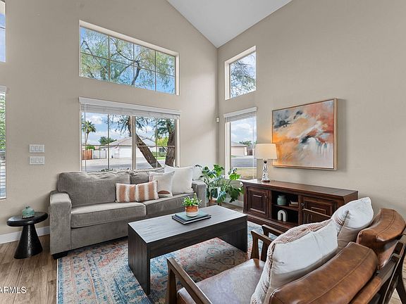 3rd image of 2305 E CHERRY HILLS Place
