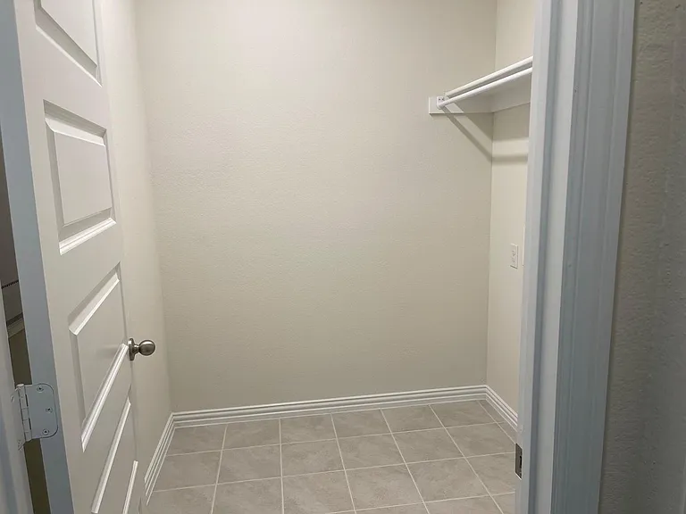 5405 Fairdale Dr — Photo 15