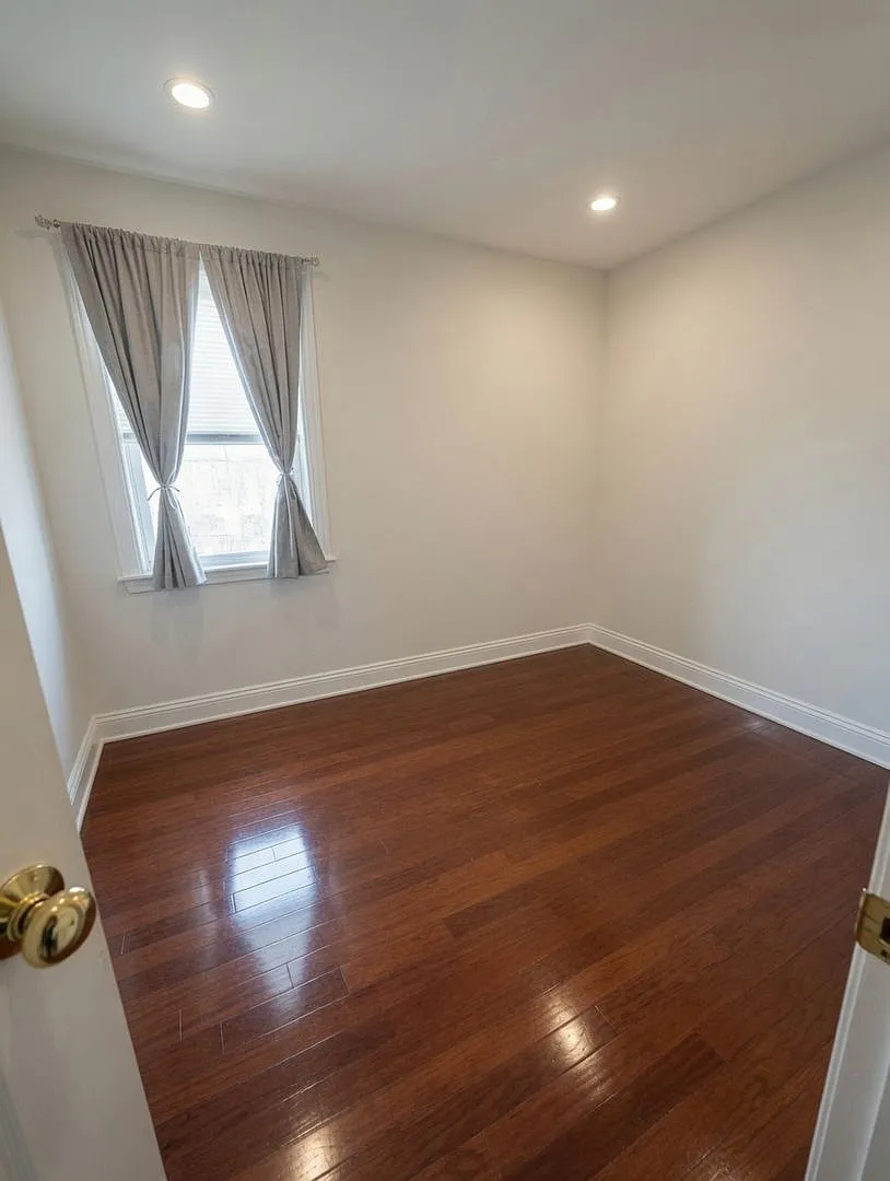 Check out this 4 bed 2 bath in Lower Allston! — Photo 4