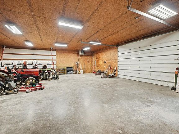 3rd image of 14071 Goodner Rd