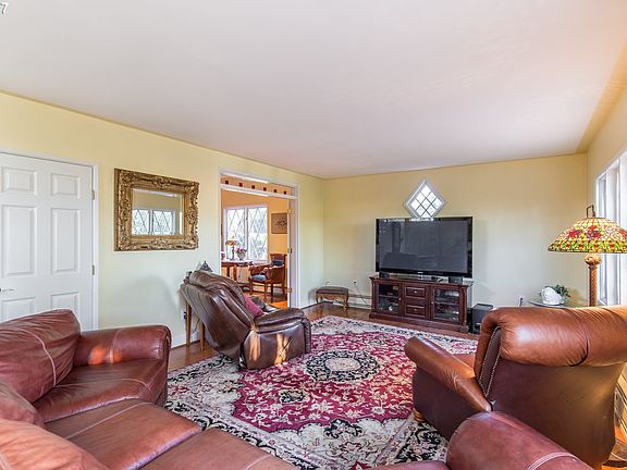 3rd image of 17995 SE Arista Dr