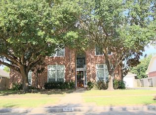 8415 Castle Pond Ct, Houston, TX 77095