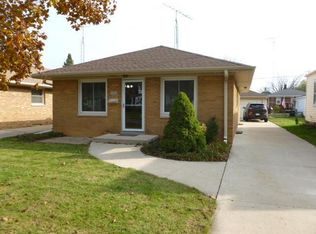 2609 Hayes Ave, Racine, WI 53405