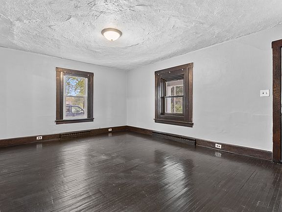 2nd image of 709 Furman St