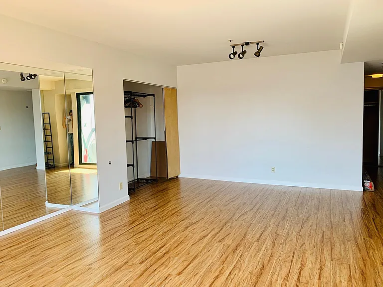 601 Van Ness Ave #848 — Photo 8