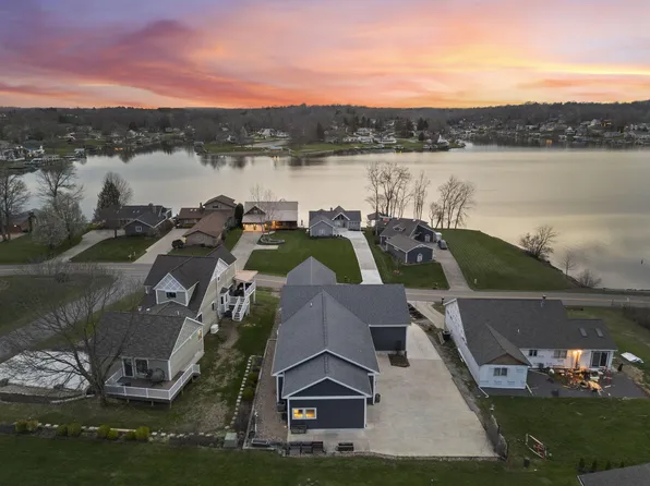 4006 Apple Valley Dr, Howard, OH 43028