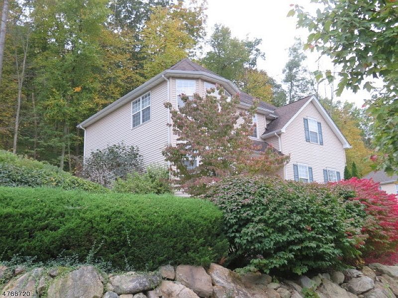2nd image of 11 Bowers Dr