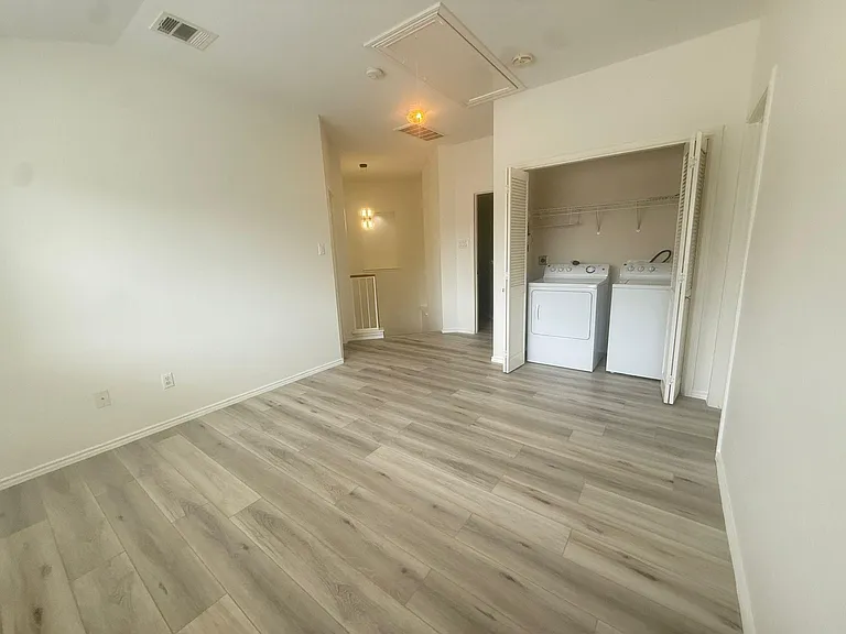 1900 Scofield Ridge Pkwy #2103 — Photo 17