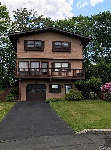 1st image of 1 Babcock Ct