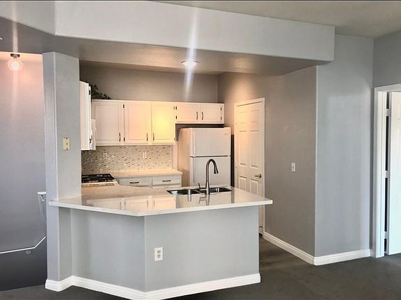 2nd image of 8555 W Russell Rd Unit 2100