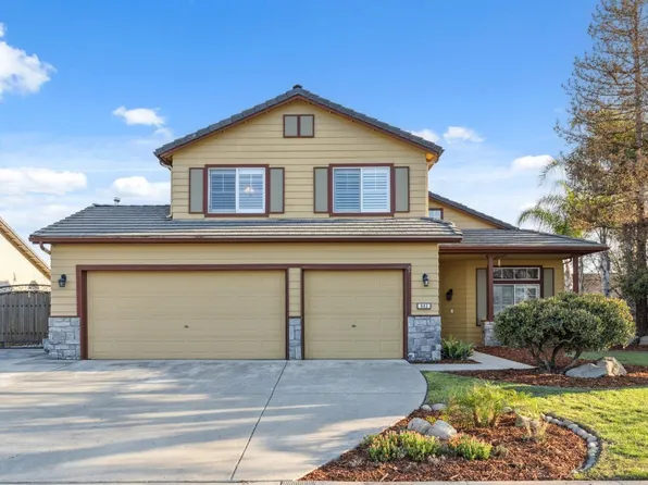 883 E Willow Cir, Hanford, CA 93230