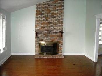 2nd image of 450 Brentwood Dr